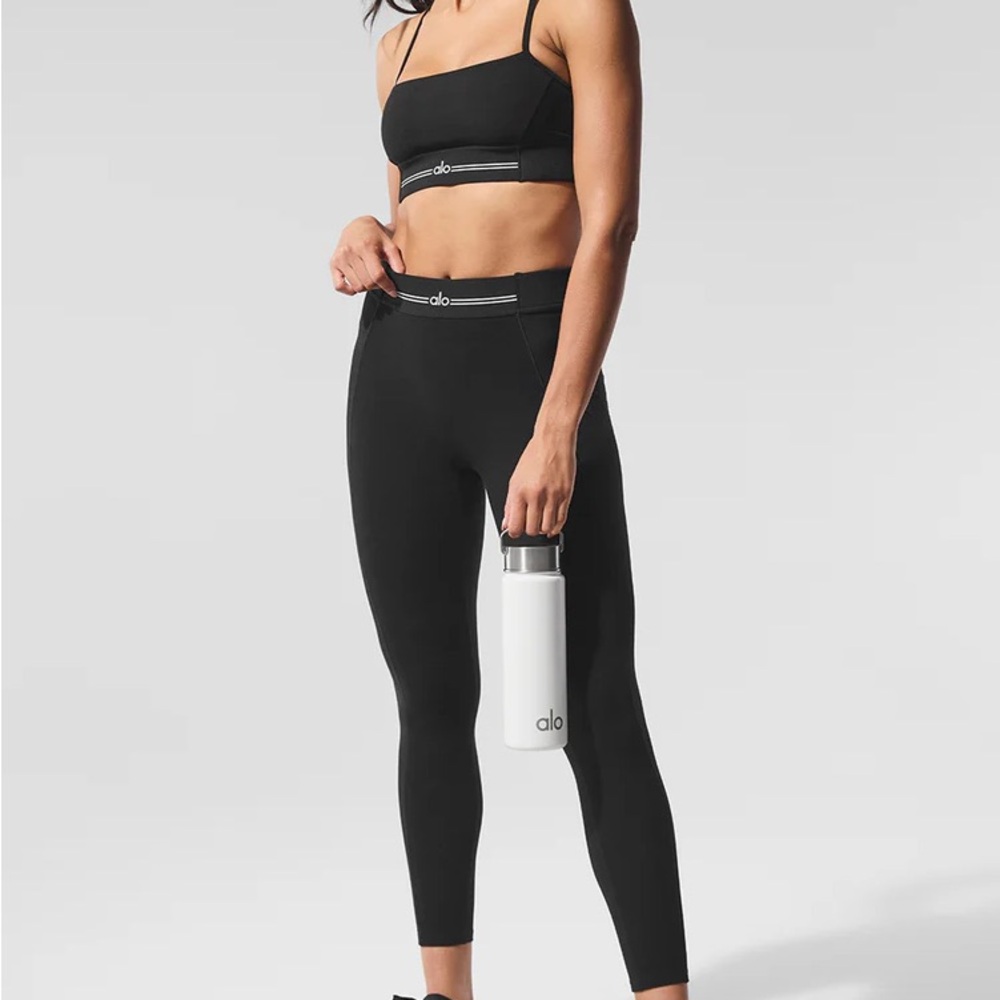 ALO Relay Bra and Legging Set